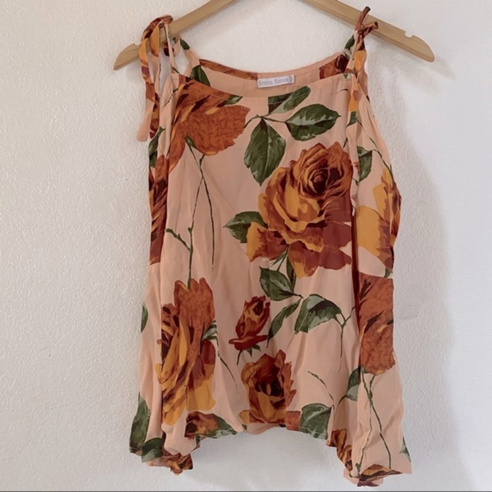 Stevie Sister Pretty Cold Shoulder Floral Top XS/S